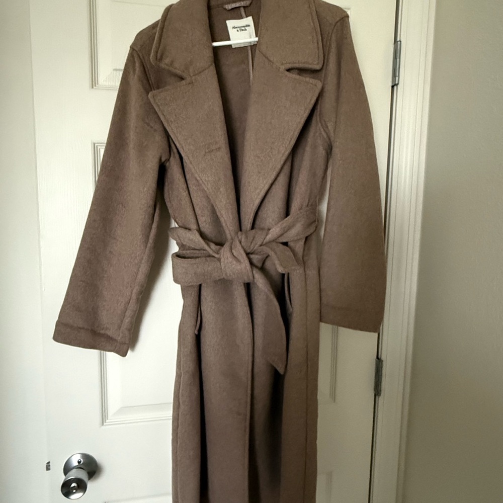Woman’s light brown coat wool blend